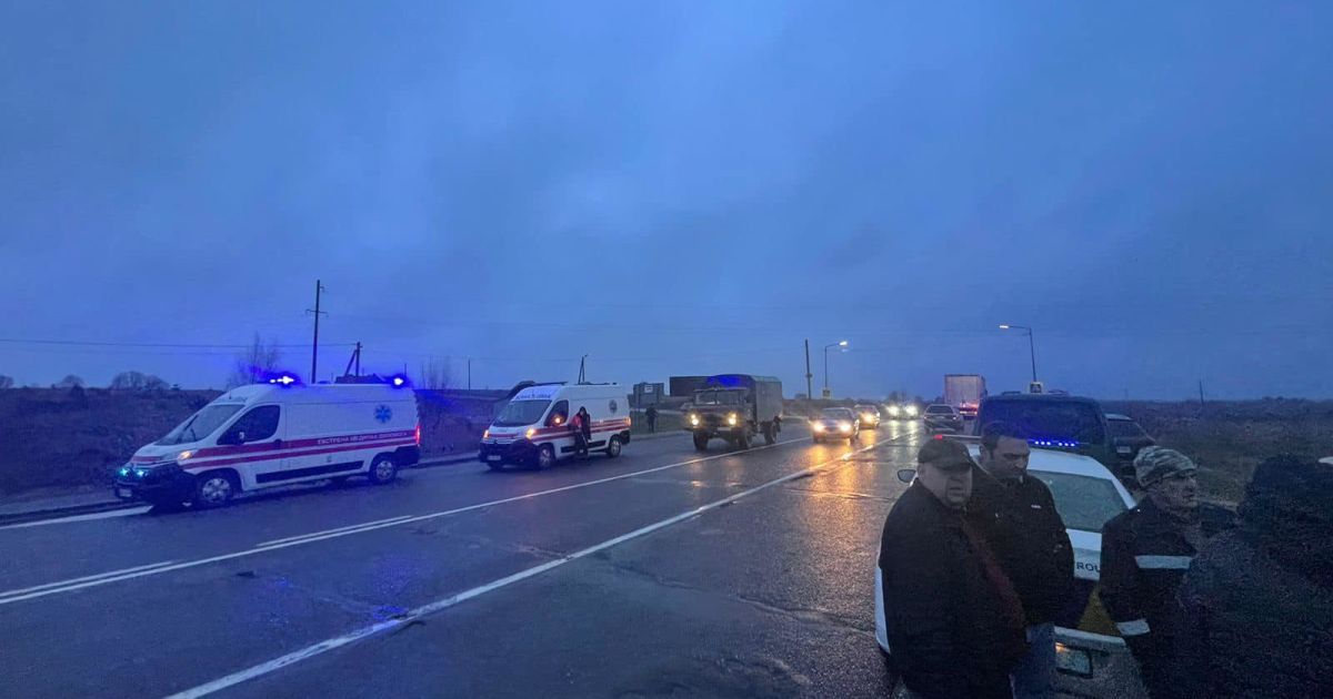 На Львівщині автобус з пасажирами потрапив у ДТП