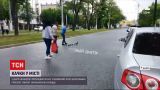 Новини України: у Дніпрі небайдужі переводили качку з малюками через центральний проспект