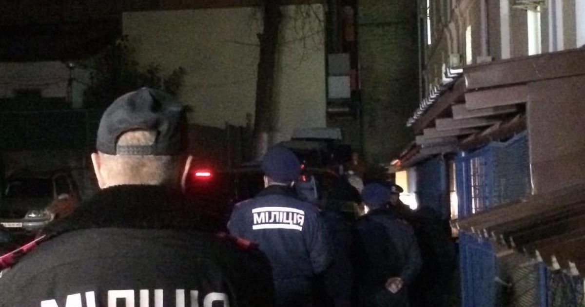 Політика привезли до суду / © Фото Валерії Ковалінської/ТСН