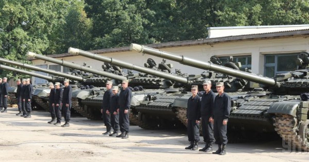 Полторак посетил Львовский бронетанковый завод / © УНИАН