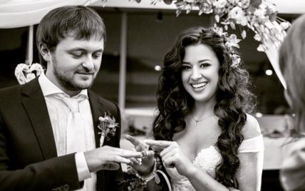 Дружина Дзідзьо привітала коханого з днем народження архівними фото з весілля