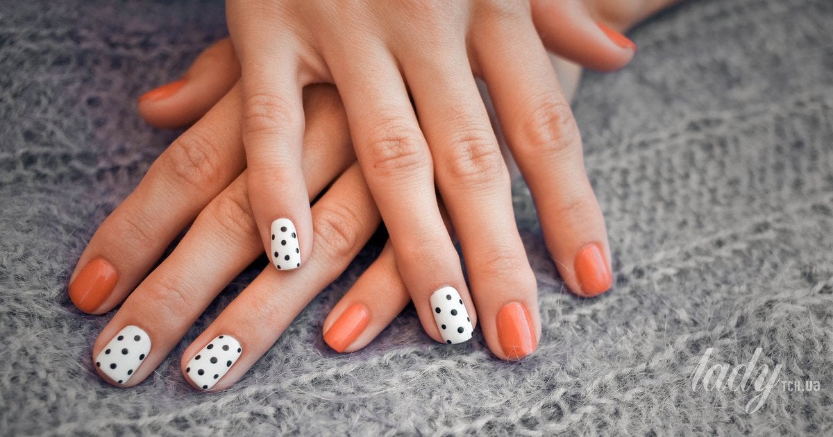 Кораловий манікюр
