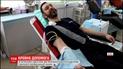 Во Львове в День онкобольного ребенка копы сдали кровь для маленьких пациентов
