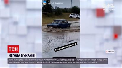 Погода в Украине: поваленные деревья и транспортные коллапсы - как в регионах ликвидируют последствия ливней
