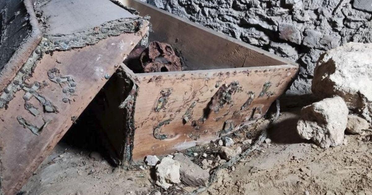 Розграбоване поховання у крипті храму, в якому хазяйнував Московський патріархат