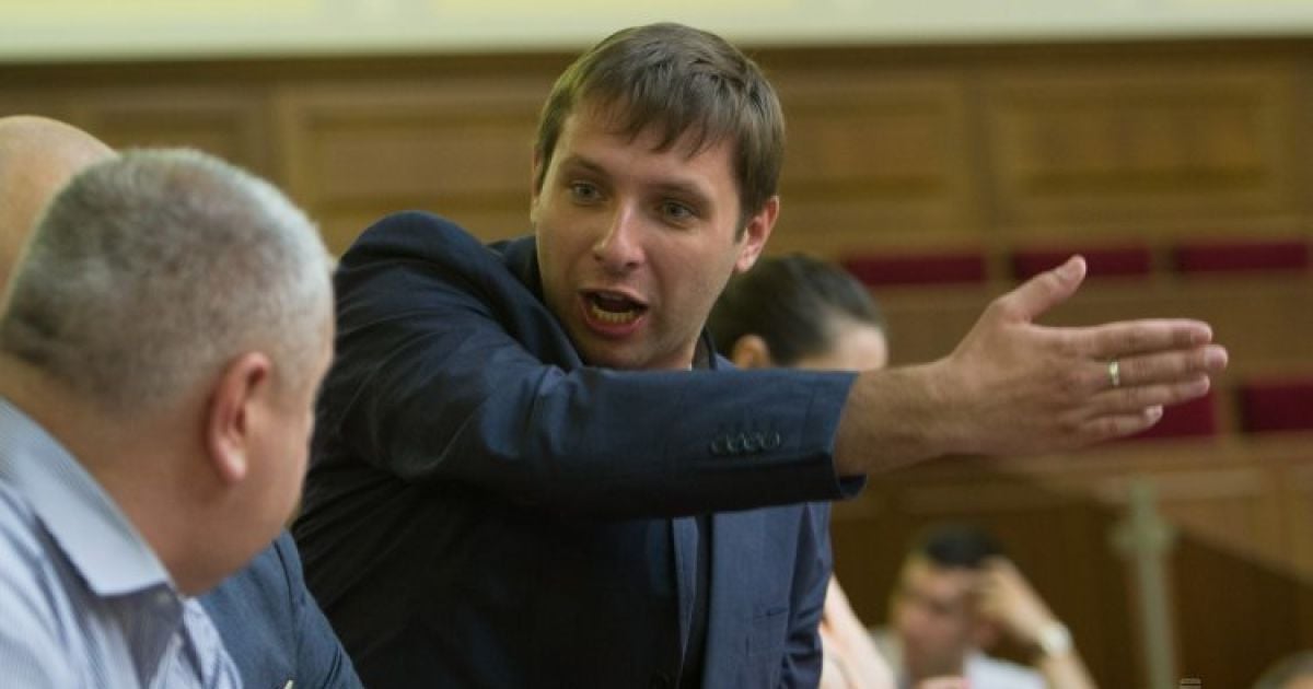Парасюк рассказал, почему ударил СБУшника