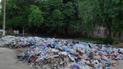 Stench, Rot and Filthy Splashes on the Streets: the Russians Have Turned Mariupol’s Residential House Yards into Trash Dumps (Photo)