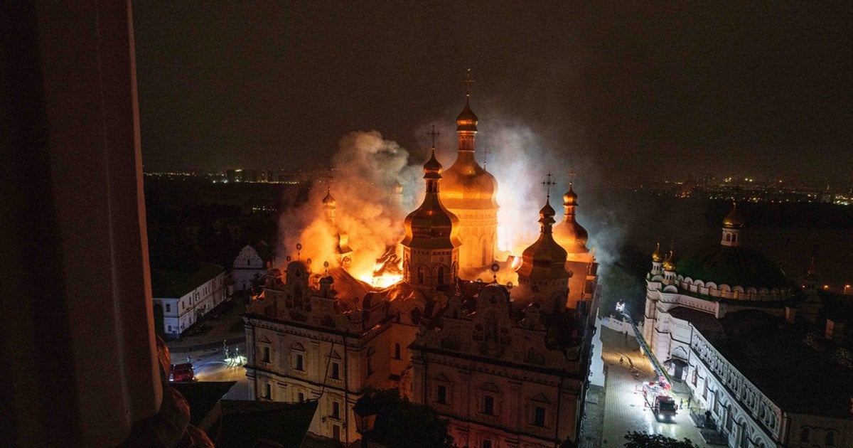 Атака на Лавру.