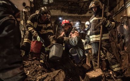 Спасатели нашли все огнетушители из сгоревшего колледжа Одессы под кроватью коменданта