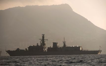 Испанский флот приказал британским кораблям покинуть воды Гибралтара