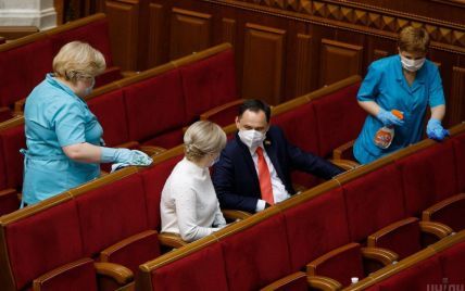 В Раде вспышка коронавируса: ближайшие пленарные заседания отменяют