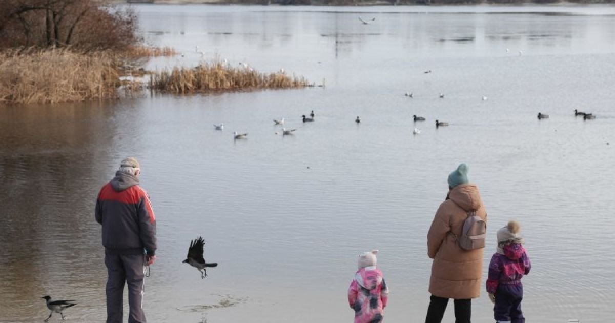 Одна область в Україні знову з показниками "помаранчевої" зони: де погіршилася COVID-ситуація