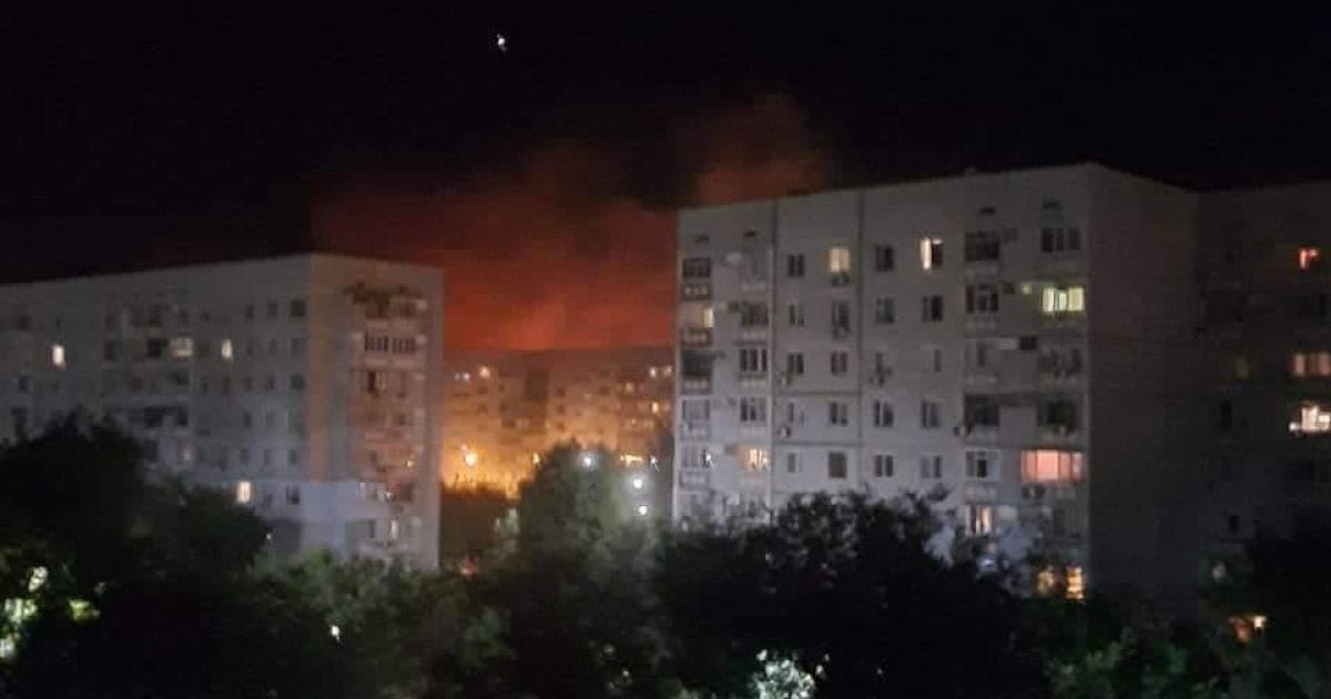 В оккупированном Энергодаре горят жилые кварталы после обстрела со стороны оккупантов: фото, видео