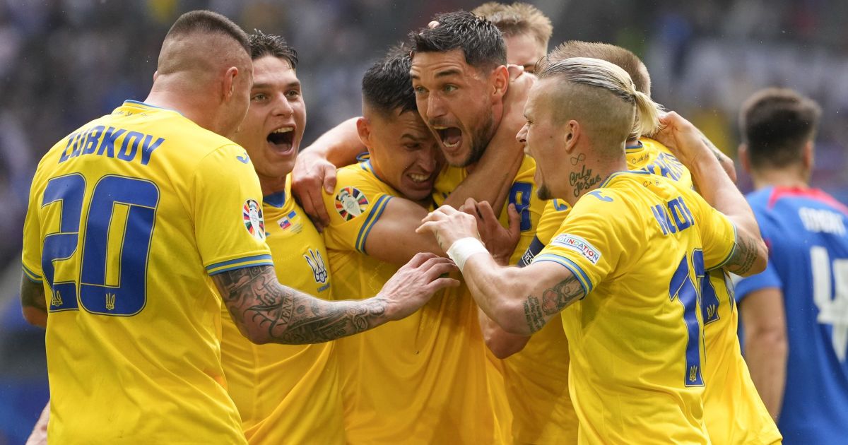 Збірна України з футболу