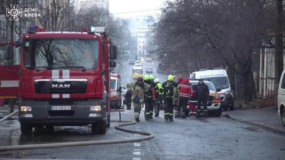 Надзвичайники показали, як ліквідували наслідки атаки РФ