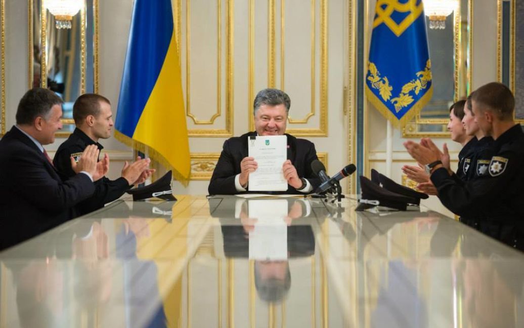 Президент подписал закон о полиции / © Facebook / Петр Порошенко