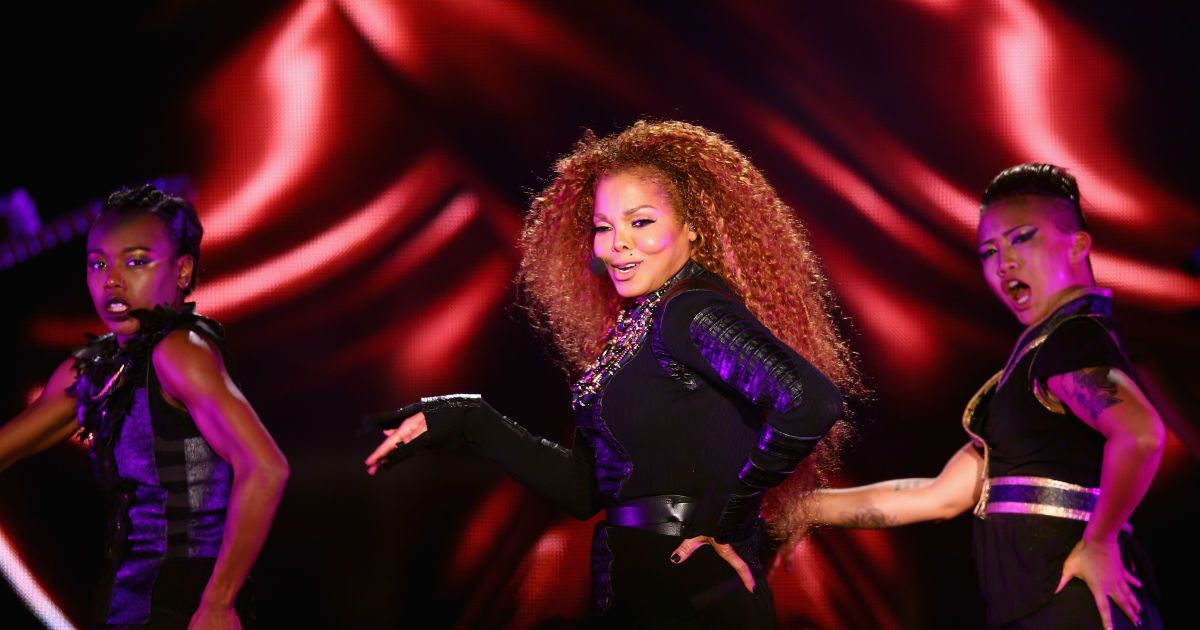 Беременная сестра Майкла Джексона поправилась на 43 килограмма