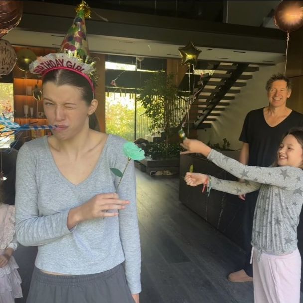 Мілла Йовович з родиною / © instagram.com/millajovovich