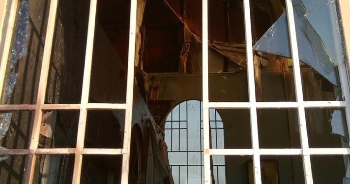 У Маріуполі спалили церкву_5 / © Facebook/Любомир Кащій