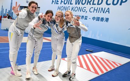 Исторический успех: женская сборная Украины по фехтованию на рапирах выиграла медаль Кубка мира