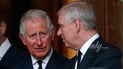 Король Чарльз із братом Ендрю