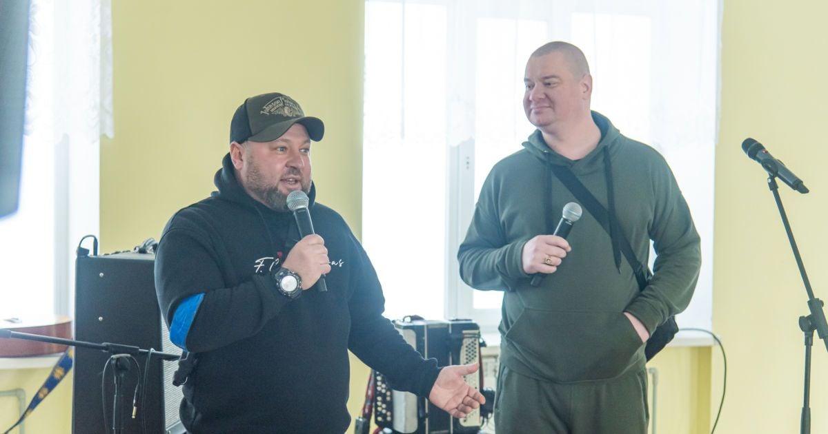 Учасники "Кварталу 95" разом з зірками концертами на передовій підтримали українських військових