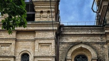 пошкоджений Свято-Покровський храм у Києві_7 / © Телеграм-канал Володимира Наконечного