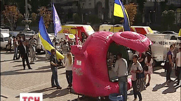 Під КМДА влаштували "кавовий протест"