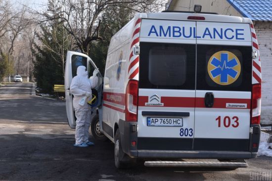 "Крива захворюваності стрімко зростає": у МОЗ розповіли, як COVID-19 вплинув на медичну систему