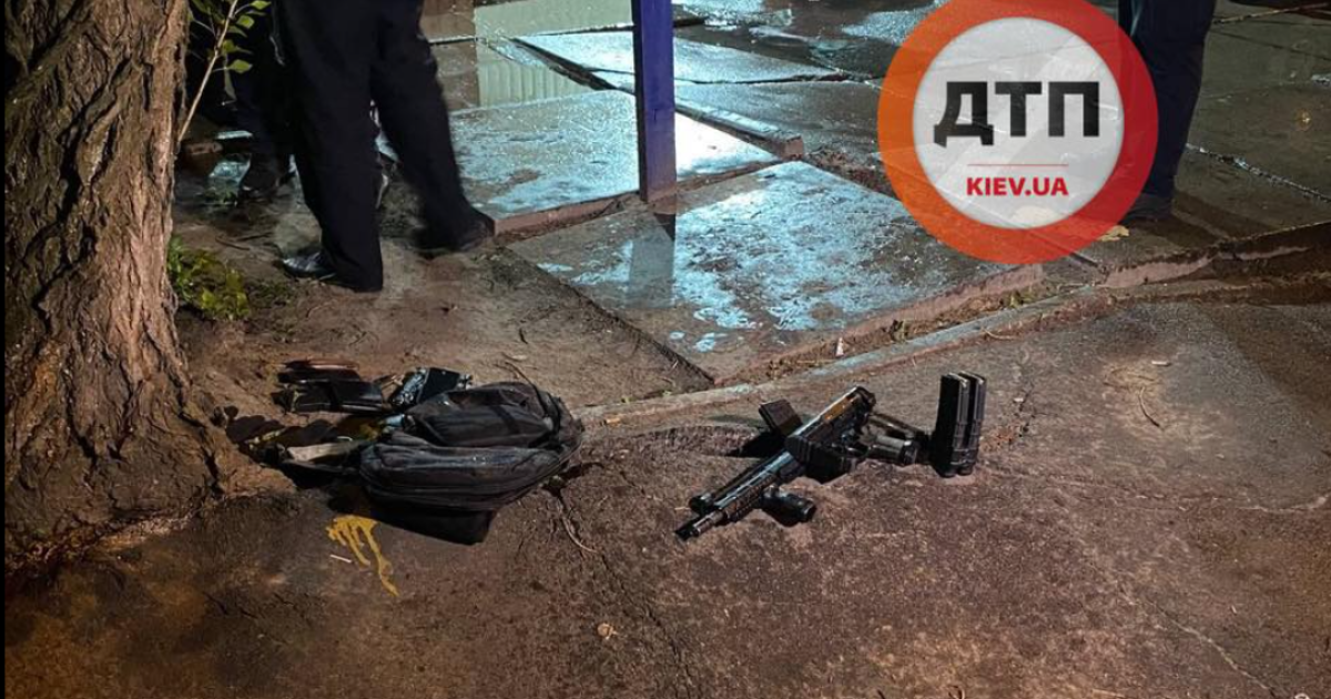 У Києві сталася стрілянина біля супермаркету: поранено військового