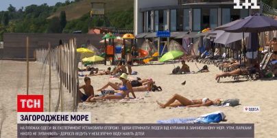В Одесі пробратися на заміновані пляжі людей не стримують навіть паркан