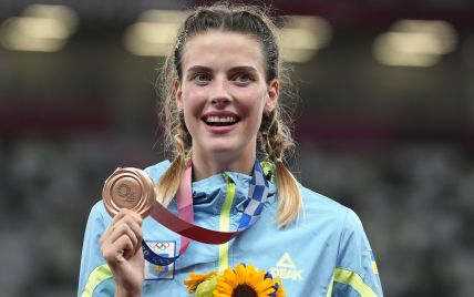 За "бронзу" на Олимпиаде в Токио: легкоатлетке Магучих вручили ключи от квартиры в Днепре