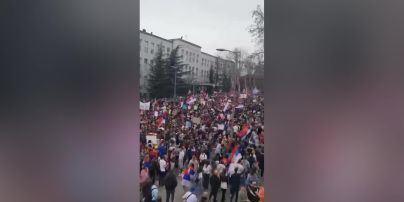У Бєлграді сотні тисяч людей вимагають відставки президента Вучича