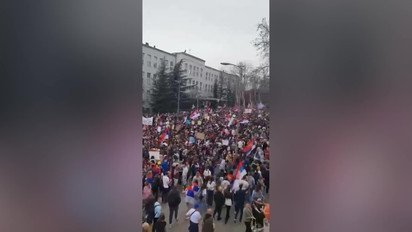 У Бєлграді сотні тисяч людей вимагають відставки президента Вучича