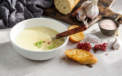 Часниковий суп: рецепт іспанської кухні
