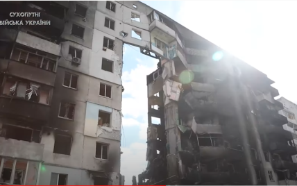 Зруйновані будинки, спалені авто та багато російського металобрухту: ЗСУ показали відео із Бородянки