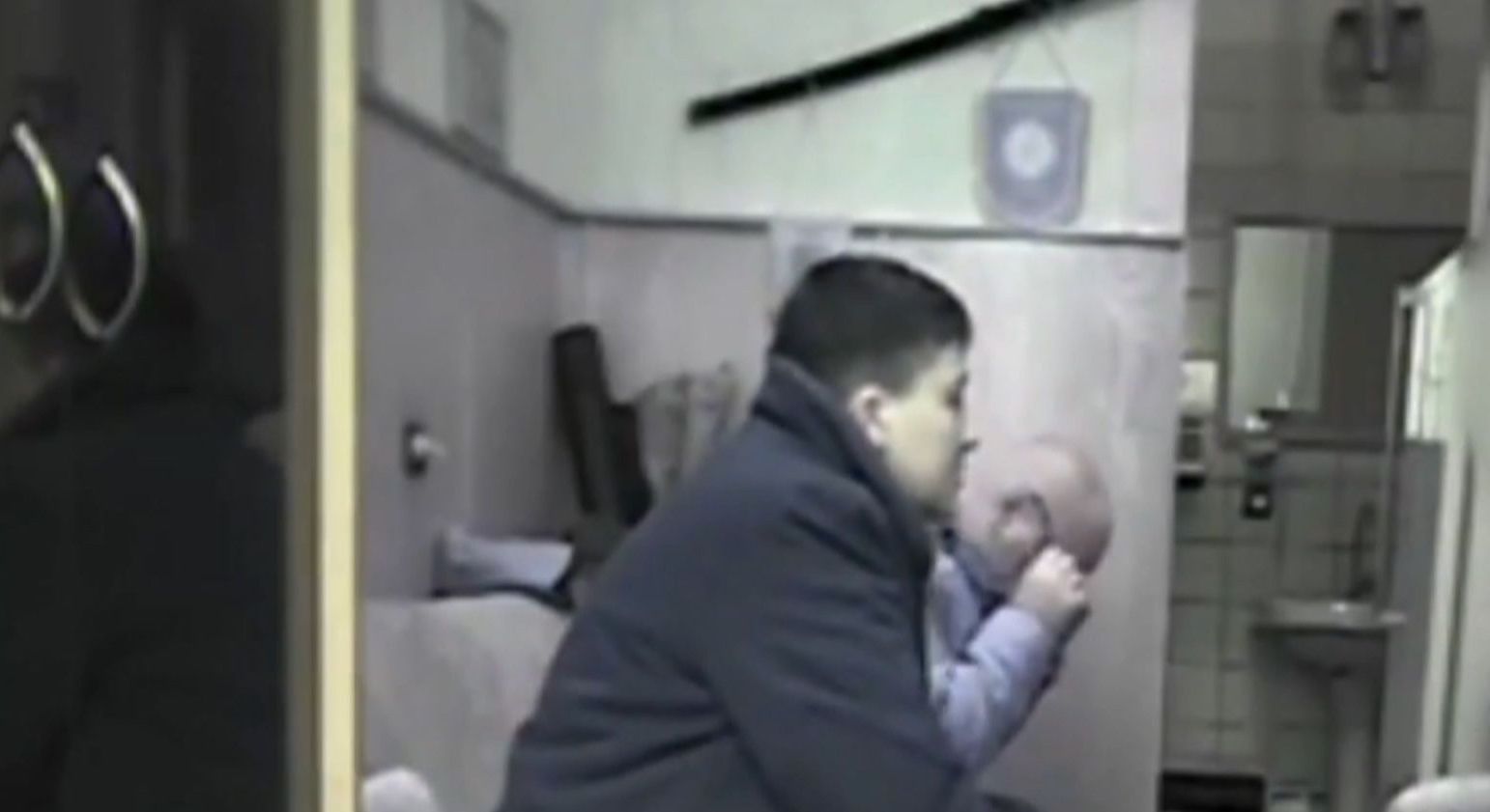 Надія Савченко вимагає, аби допит на поліграфі був публічним