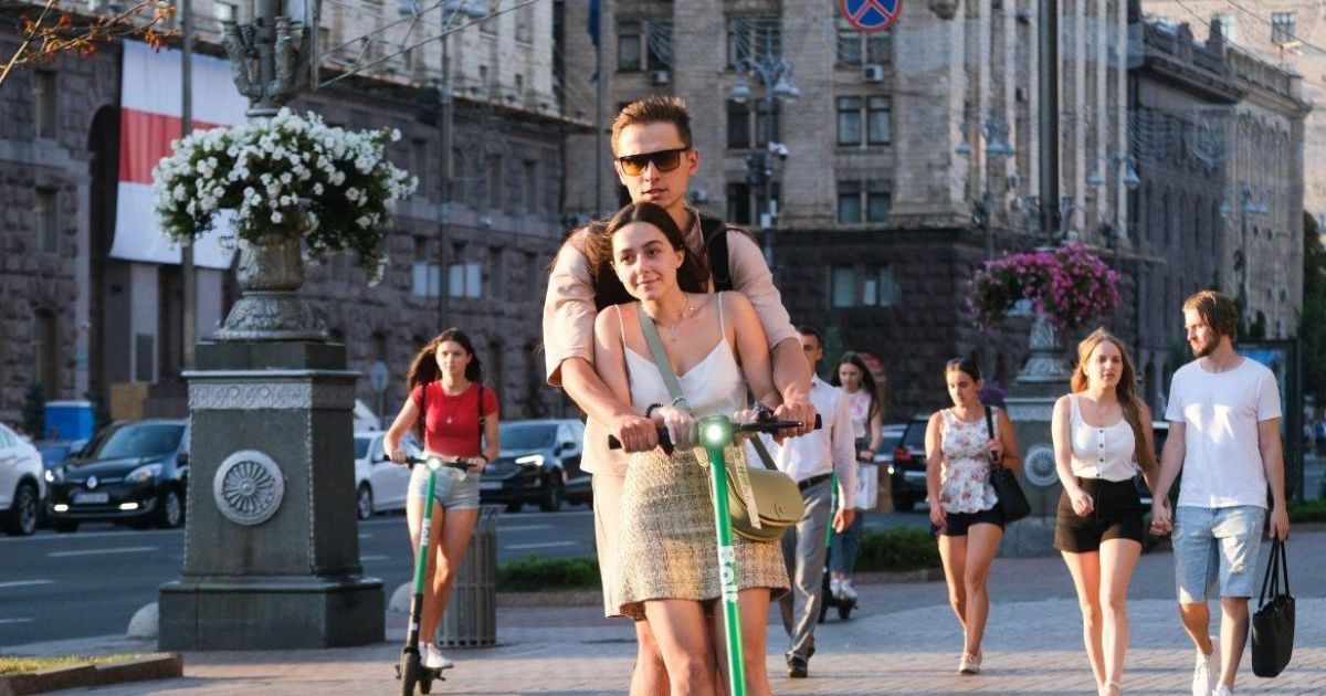 Уся Україна перейшла до "зеленої" зони карантину: які обмеження залишаються, а що буде дозволено