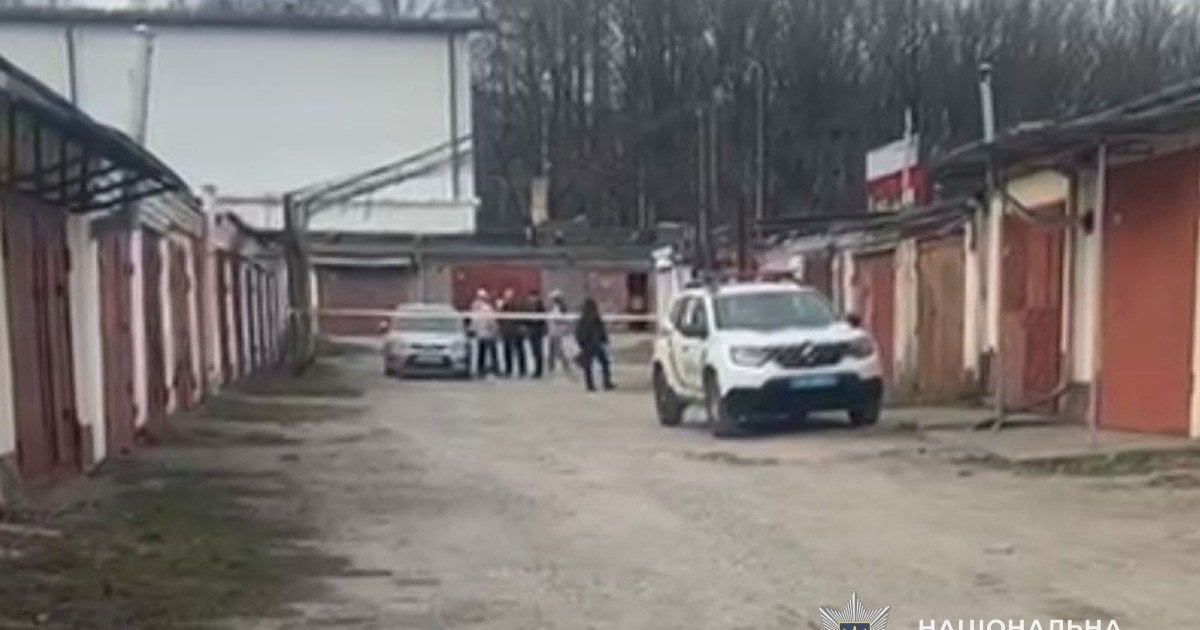 Поліція затримала тернополянина, який атакував авто ТЦК пляшками із запальною сумішшю