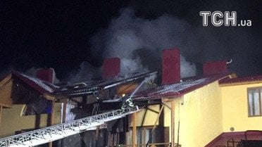 У Луцьку вночі спалахнула пожежа у ресторані, є потерпілі_7 / © Волинські новини