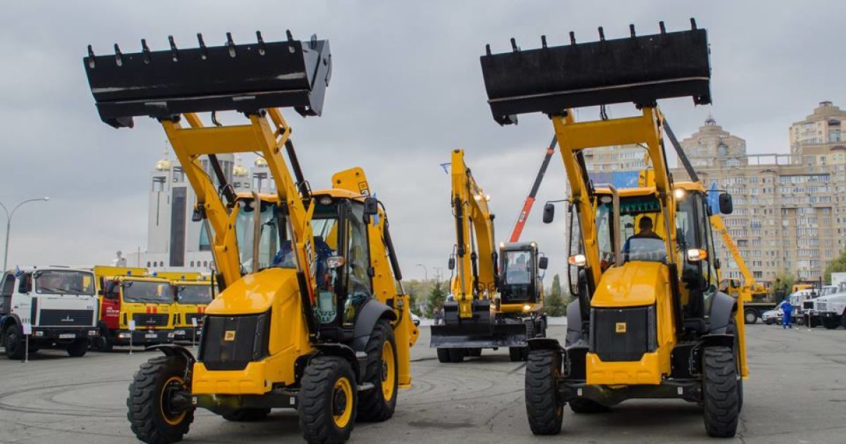 Во время соревнований операторов и водителей спецтехники в Киеве / © Киевводоканал
