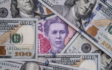 Гривня продовжує слабнути: курс валют на 17 серпня в обмінниках