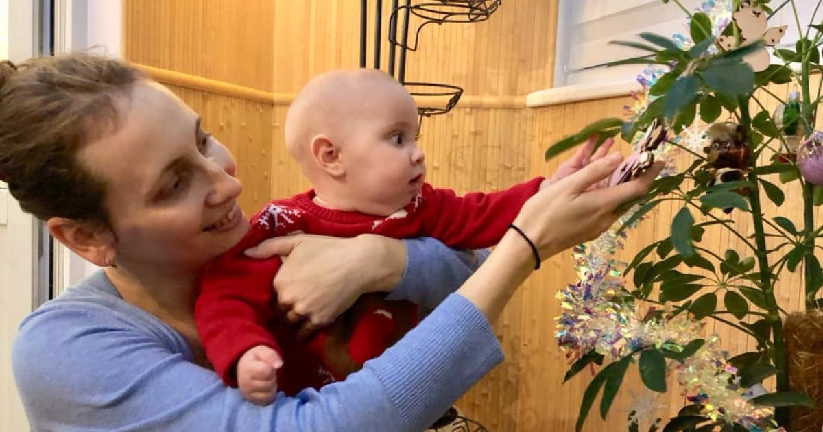 Дорогостоящая трансплантация костного мозга может спасти жизнь Марины