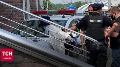 Жінка у Києві напала на банк з вимогою 15 тисяч гривень