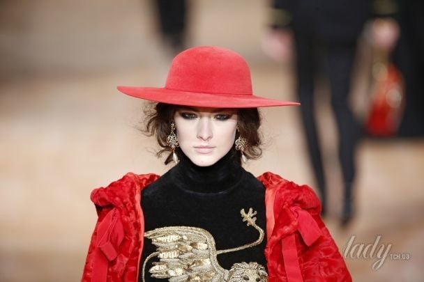 Коллекция Alberta Ferretti прет-а-порте сезона осень-зима 2017-2018 / © East News