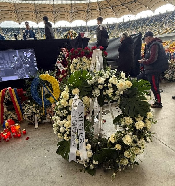 Прощання з Мірчею Луческу / © ФК Динамо Київ