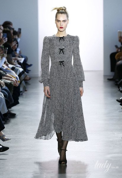 Колекція Badgley Mischka прет-а-порте сезону осінь-зима 2020-2021 / © East News