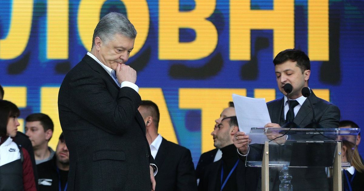 "Там було не просто". Зеленський прокометував Мінські домовленості Порошенка та справу ДБР проти нього