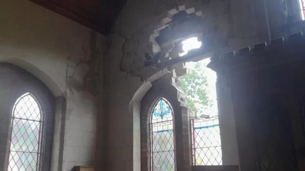 Блискавка вдарила в церкву / © BBC