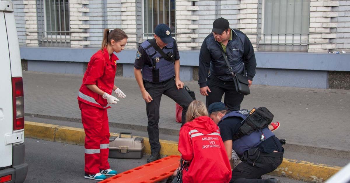 дівчина випала з маршрутки_3 / © dp.informator.ua